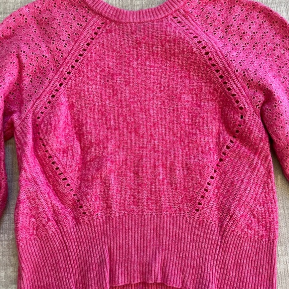 Saks Fifth Avenue Pink Sweater - Picture 4 of 6